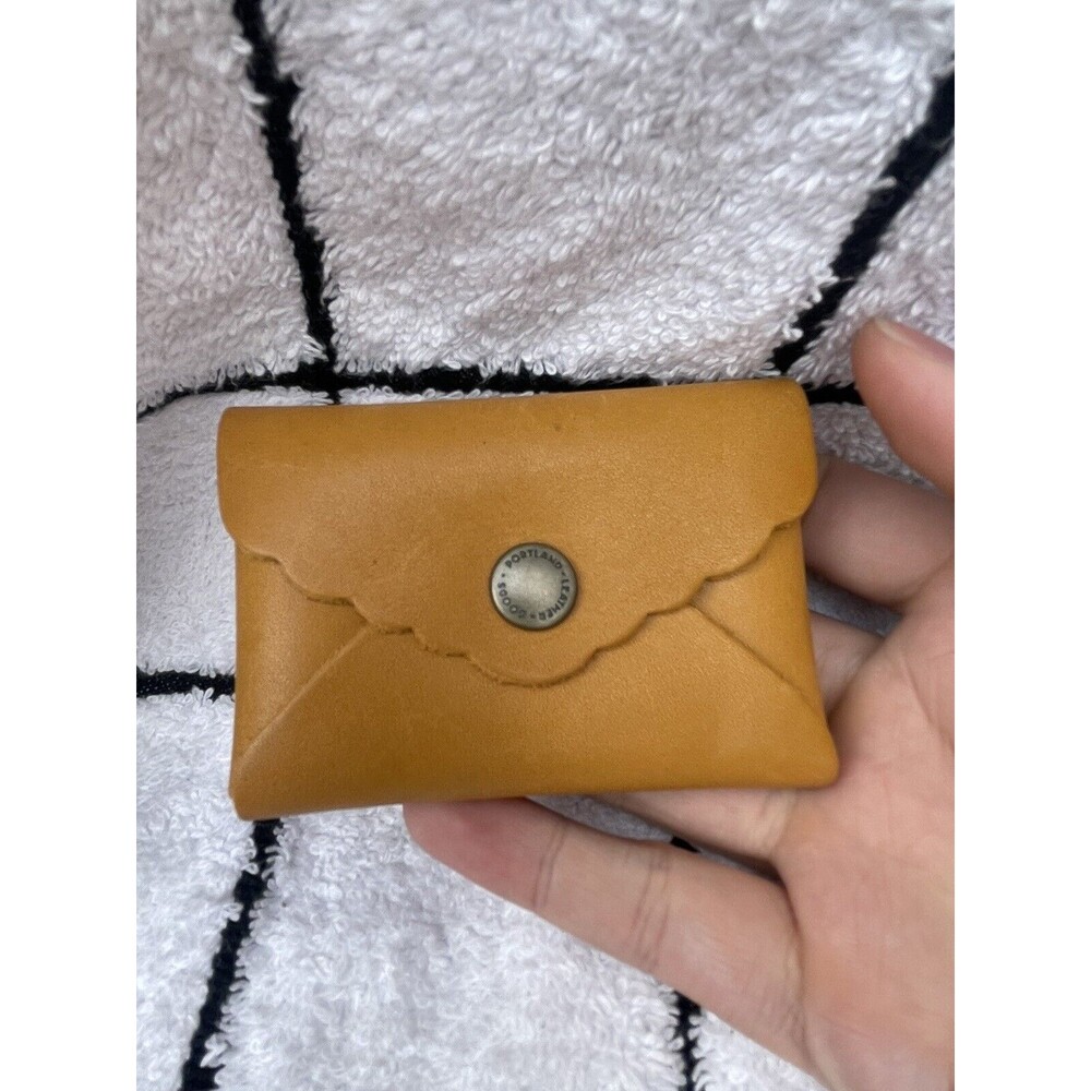 Portland Leather Goods LAVENDER Mini Daisy Wallet Minimalist Card Coin Purse